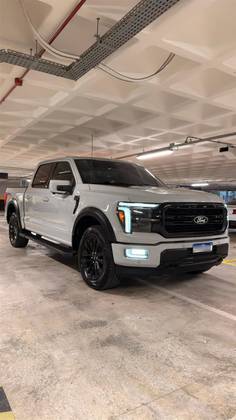 FORD F-150 5.0 V8 GASOLINA CD LARIAT FX4 AUTOMÁTICO
